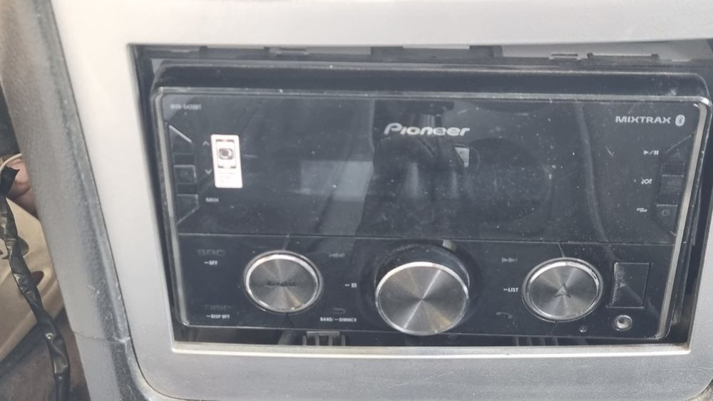 Pioneer sotiladi xamma yeri iwlidi