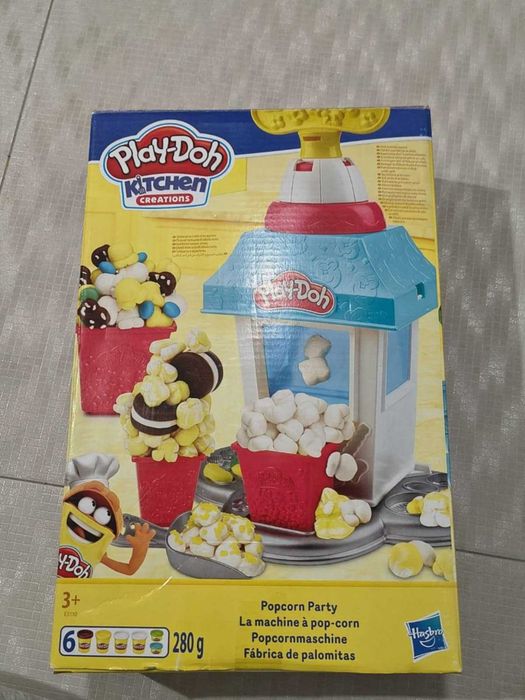 Play-Doh 4 комплекта + 24 чашки с пластилин