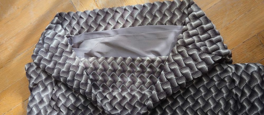 GLAMONYOU  DRESS  shades of grey, mauve, and beige.