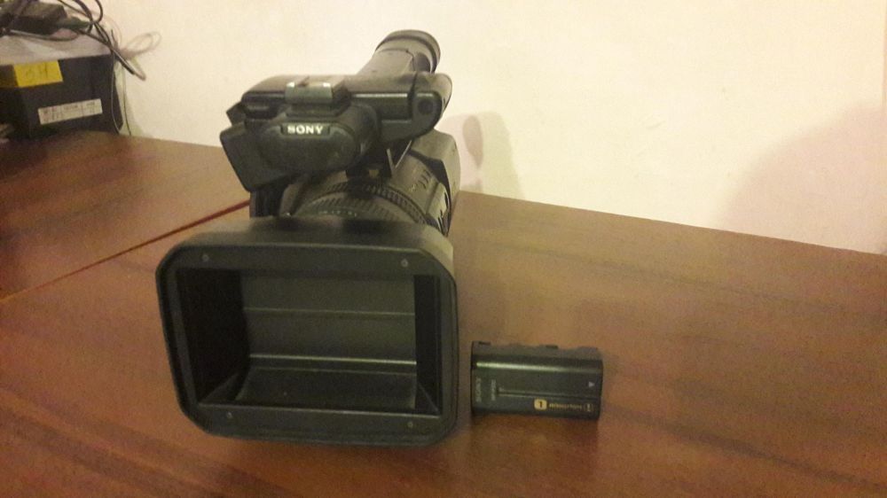 Продам видеокамера sony DVcam