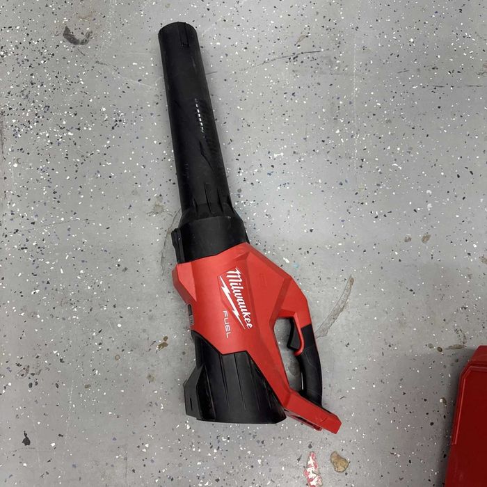 Milwaukee 3017 - fblg3 suflanta aer