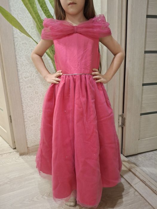 Платье праздничное