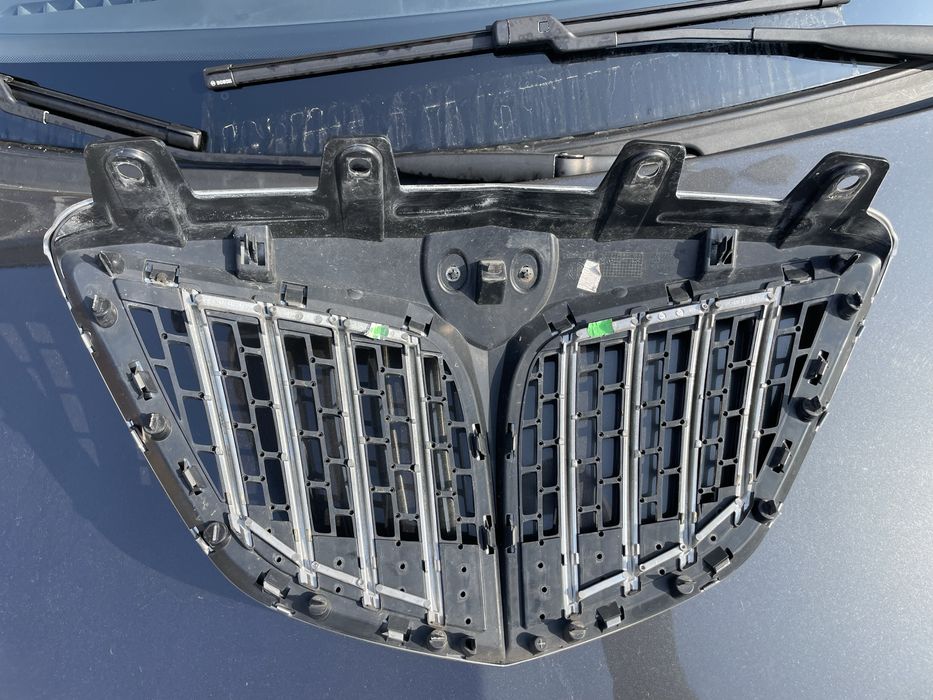 Решетка Lancia Delta 3