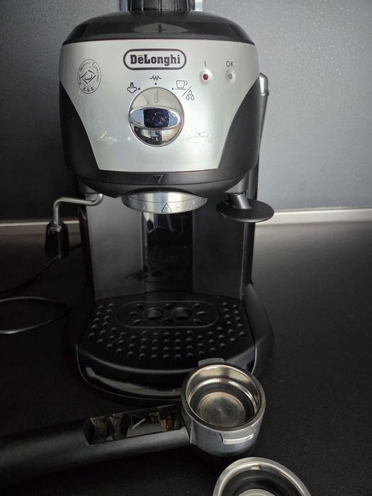 Кафемашина италианска DELONGHI