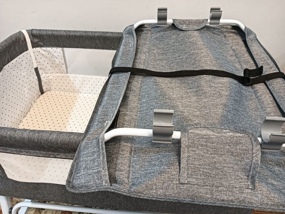 Продается кровать для младенцев