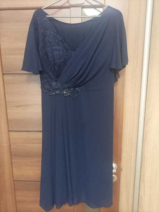 Vând rochii de ocazie