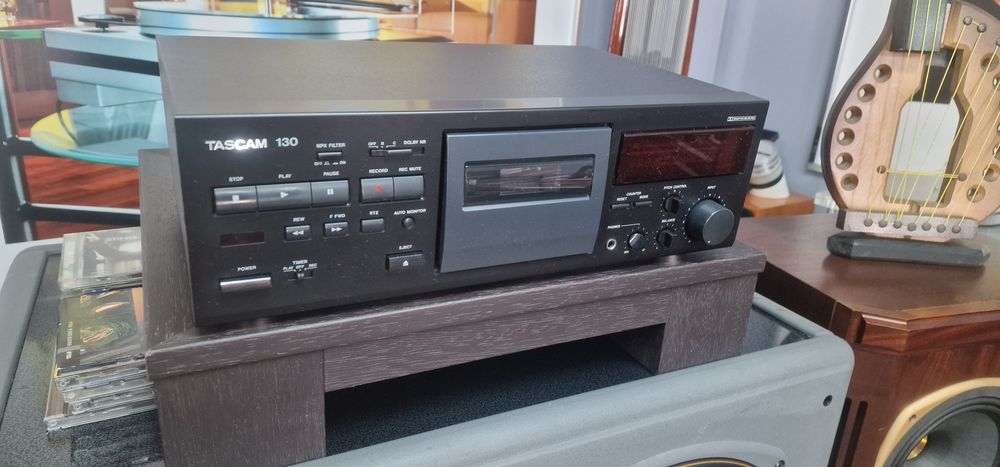 Профессиональная Кассетная дека Tascam 130