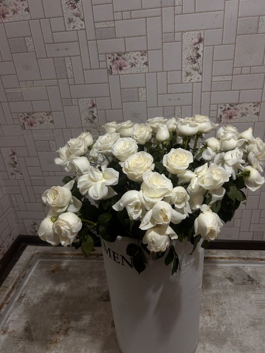 51 шт Роза в коробке