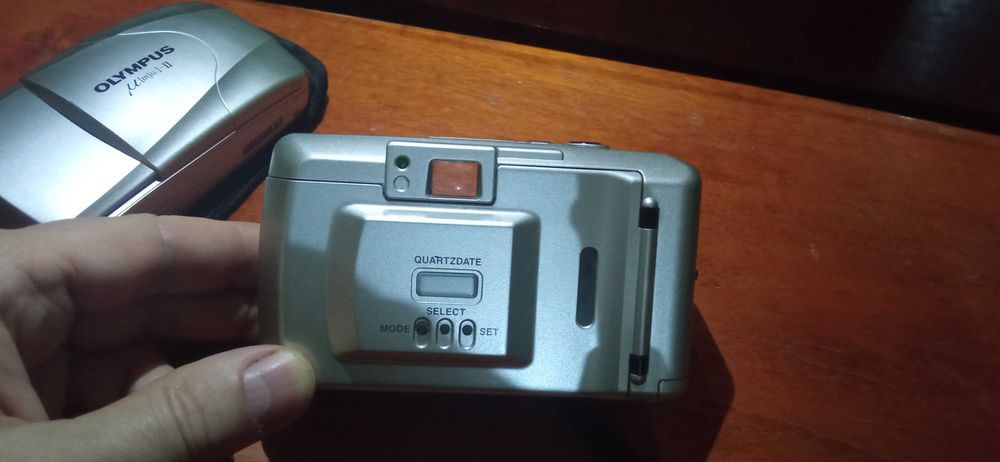 Винтажный пленочный фотоаппарат Olympus Trip 505