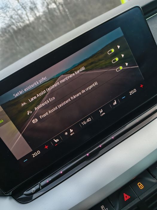 SKODA Octavia 2021 — imagine 3