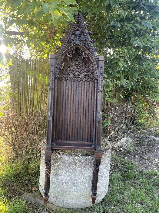 Piesă gotic vechi de colecție