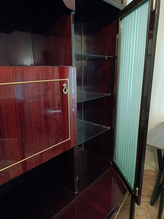 Продам сервант для гостиной