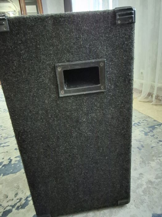 Продаются 15 дюймовые колонки.
