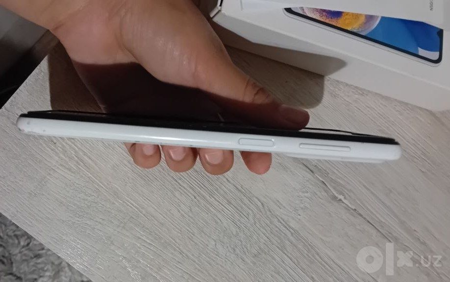 Samsung galaxy a 23 idealni sostayaniyada hamma joyi ishlidi qotmidi