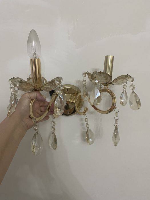 Люстра хрустальная и бра