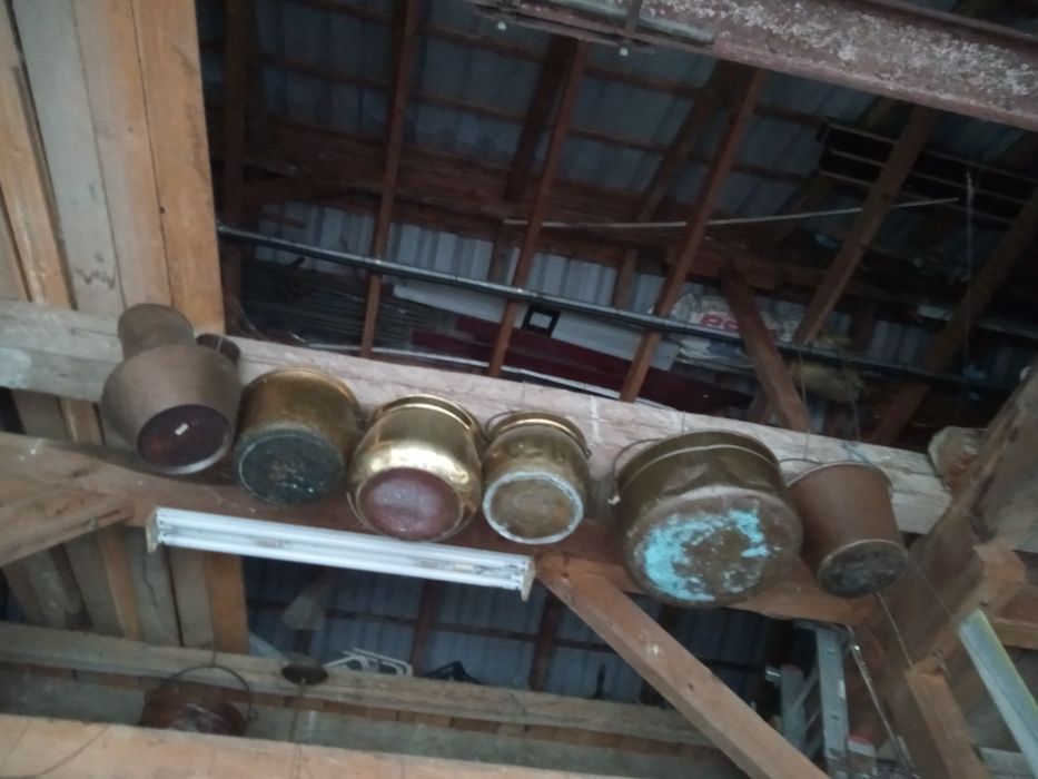 Ceaun și vase din cupru și alamă