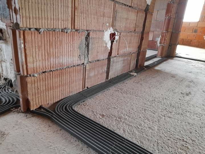 Electrician ANRE execut lucrări