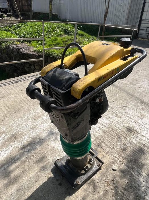 Inchiriez mai compactor 150 lei/zi