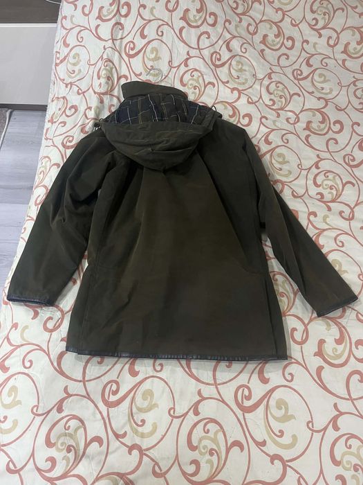 Продава се яке  barbour якето е чисто ново не е ползвано