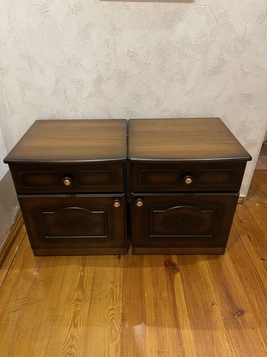 Тумбочка с зеркалом