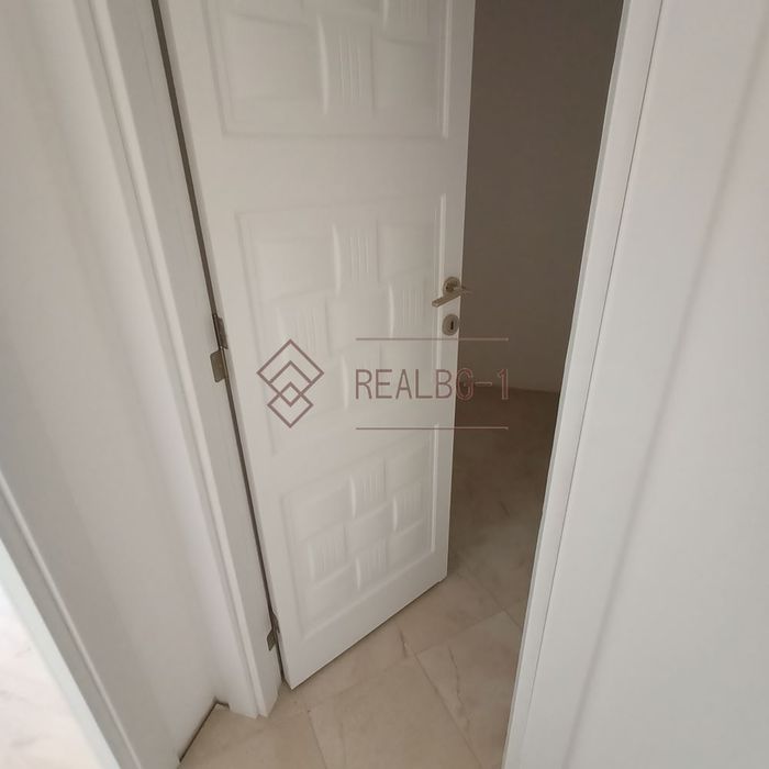 Продава се Двустаен апартамент в с. Кранево, Област Добрич - 84 кв.м за 946 €/кв.м - Снимка #7