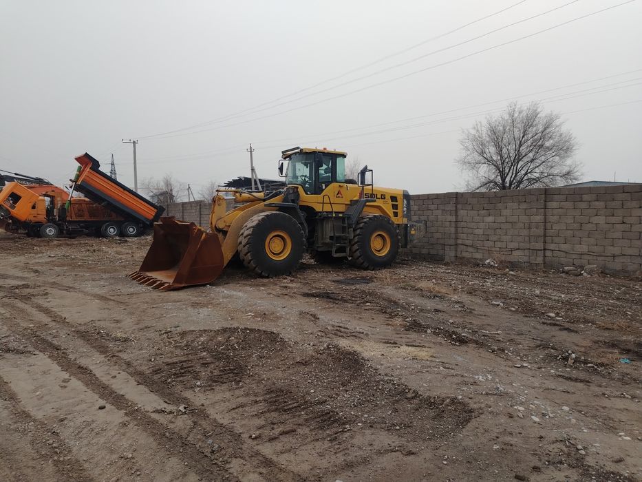 Продаю Погрузчик 5 кубовый