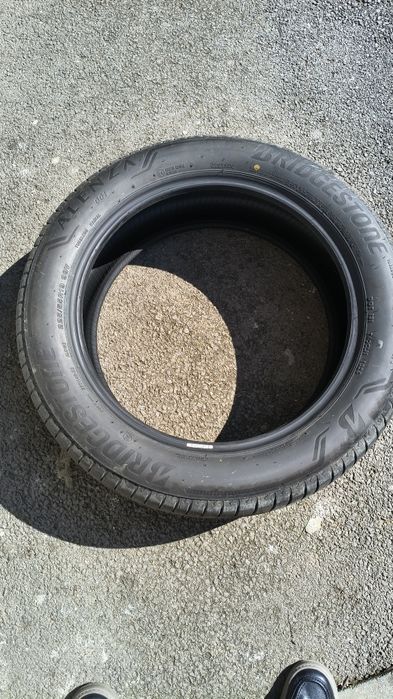 Vând 4 buc anvelope Bridgestone