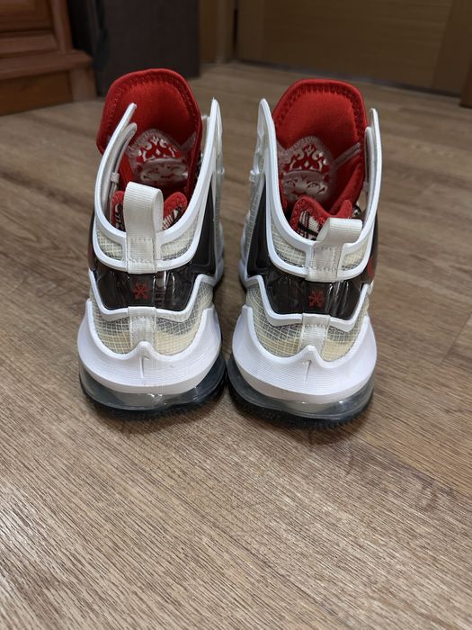 Кросовки Nike LeBron