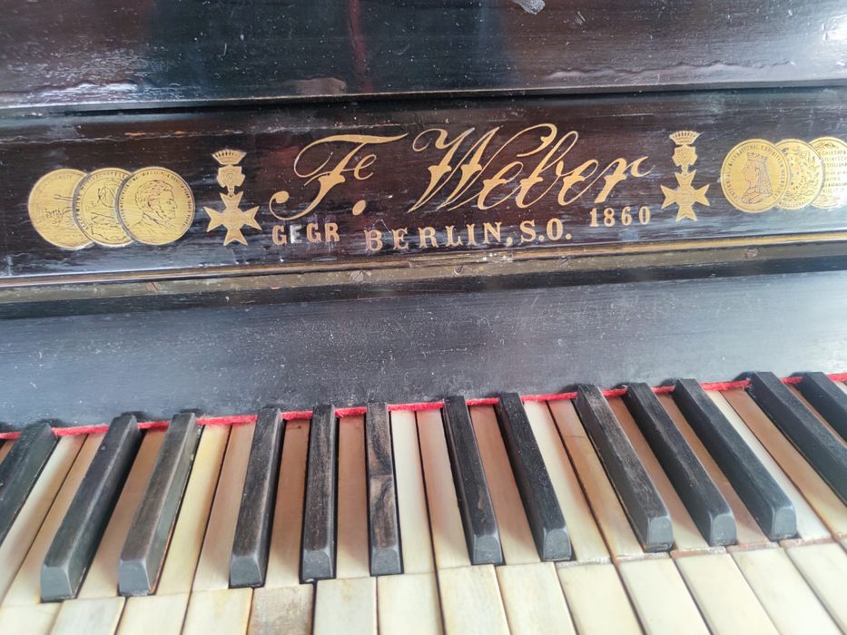 Pianina F. Weber 1880