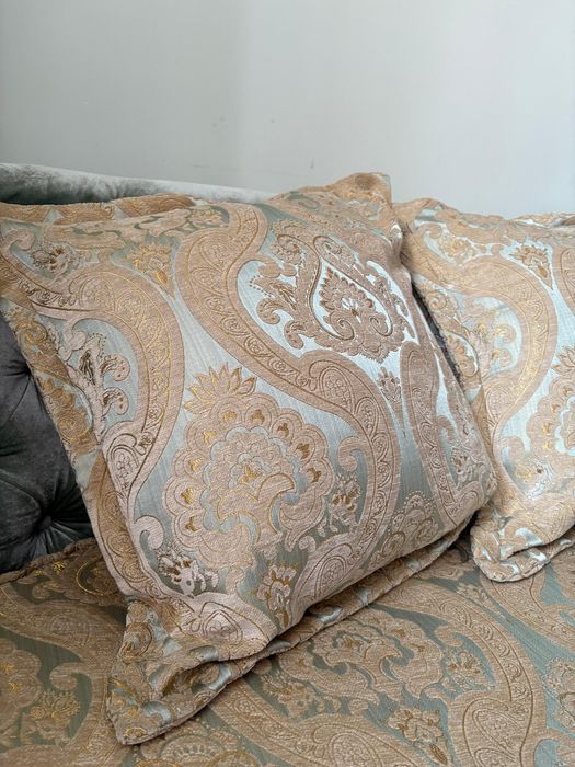 Продаю диван в хороший состоянии