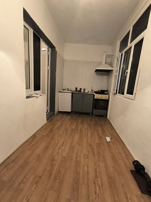 Дустлик. 2 х комнатную квартиру 4/9 ремонт средний. Лифтовая. Акфа