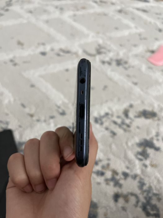 Oppo и Poco продаю