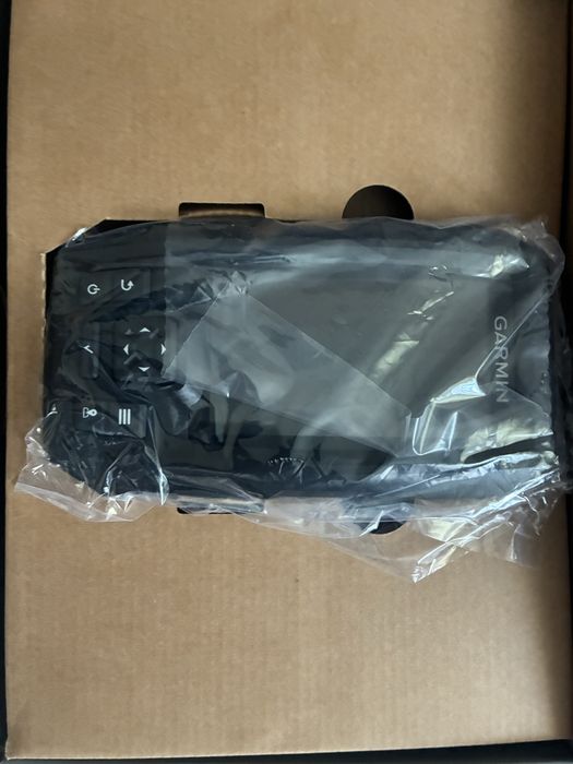 Продам эхолот garmin striker vivid 4cv + transducer