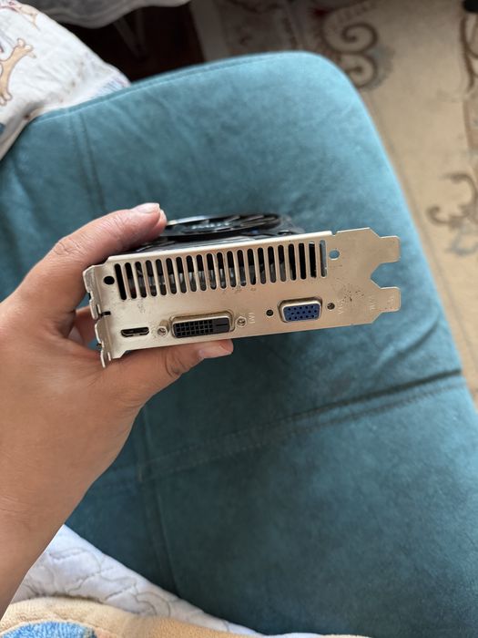 Продам видеокарту Gtx 750ti 2gb