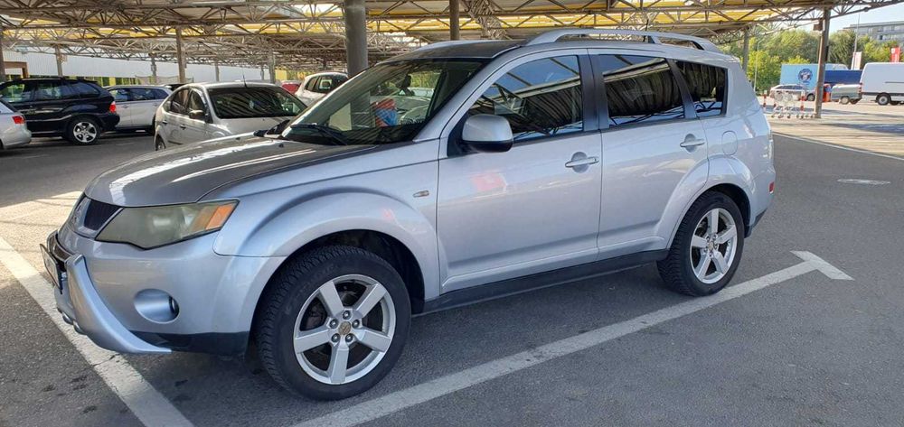 Vand Mitsubishi Outlander II ,2.0 diesel, din 2007, 140 CP