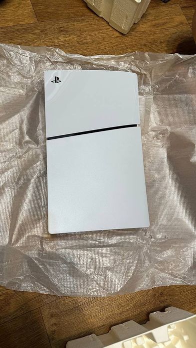 Продаю Playstation 5 slim