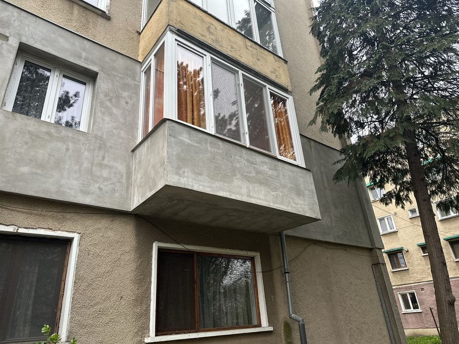 Inchiriez apartament  in Hateg