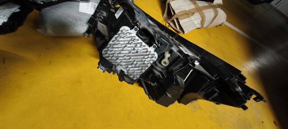 BMW 5 Series G60 G61  2024 фар