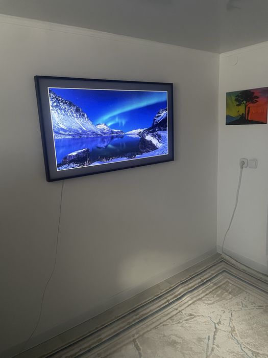 Продам смарт телевизор Samsung The Frame (49)