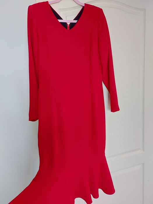 Vând rochiță crep elastic!