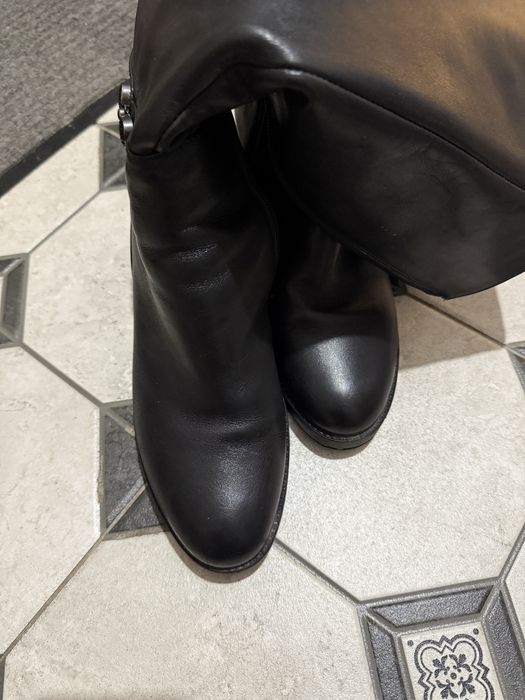 Продам женские сапоги