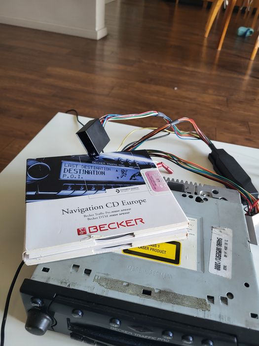 Becker Traffic Pro High BE7820 навигация за кола с блутут Parrot