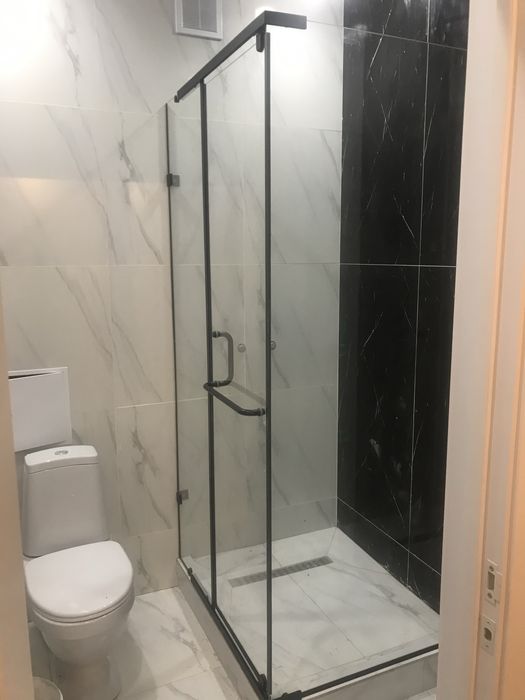 Душевые кабины и ванные перегородки