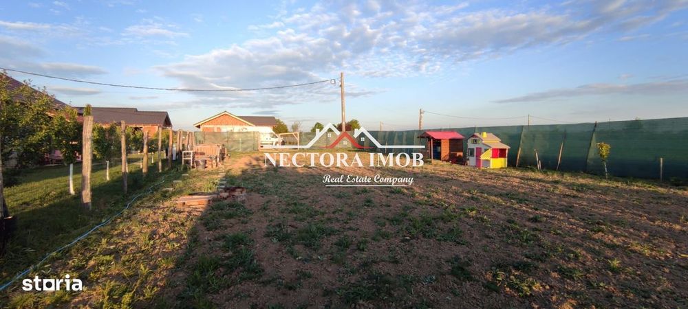 NECTORA IMOB-Teren Intravilan Imprejmuit 560 mp, Les-Gepiu, Utilitati