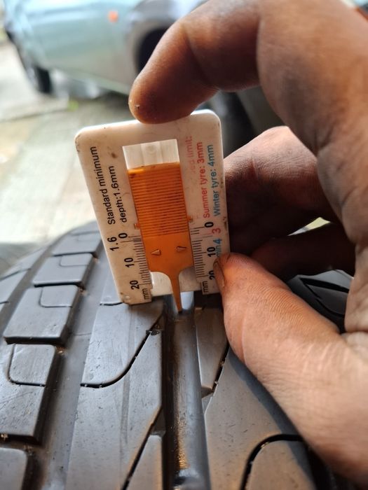 2 Летни гуми Пирели 205/60/16 ДОТ23 7мм