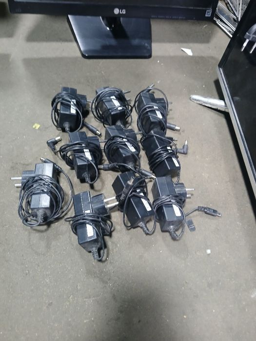 19 tali lg led manitorlar sotiladi.