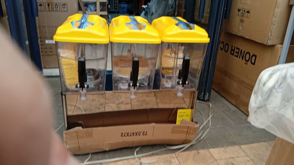 Сок музлатгичлар сотилади.