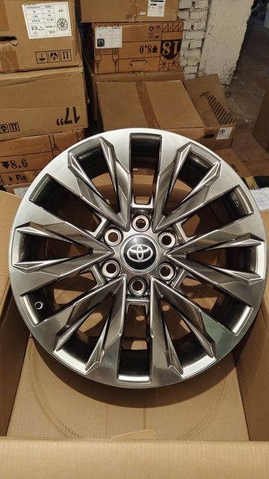 Тойота 300 новые оригинал 20е