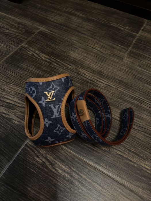 Louis Vuitton нагръдник с повод