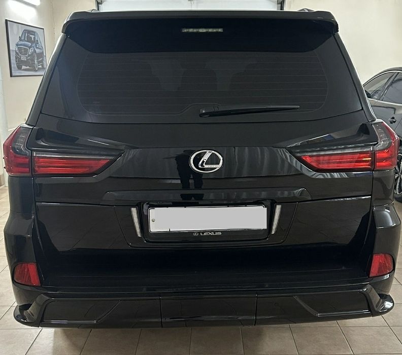 Lexus LX570 Qora 2019 Srochna sotiladi!!